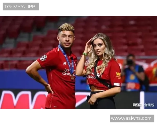 揭秘足球明星背后的温暖故事与他们的爱人关系